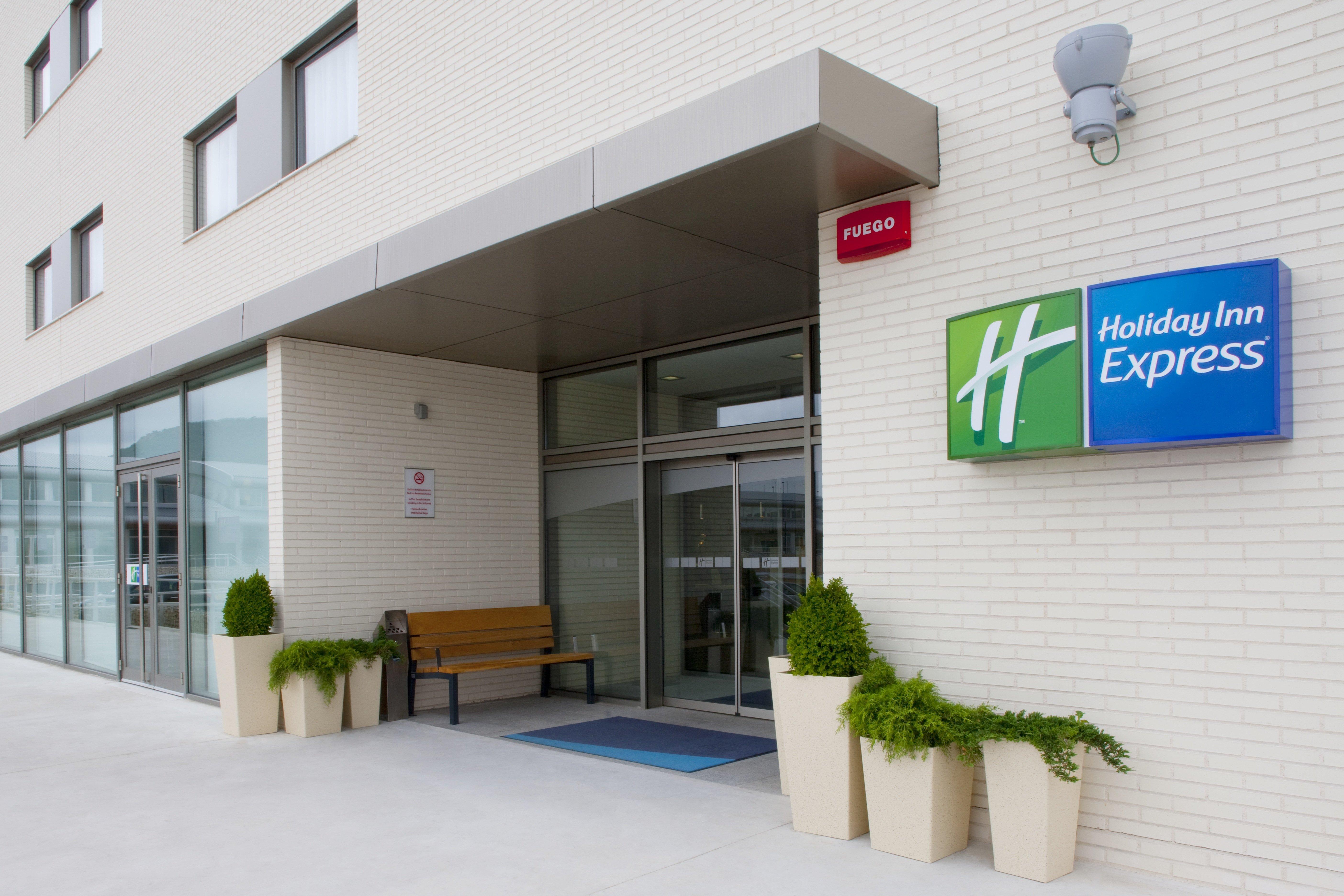 Holiday Inn Express Vitoria By Ihg Εξωτερικό φωτογραφία