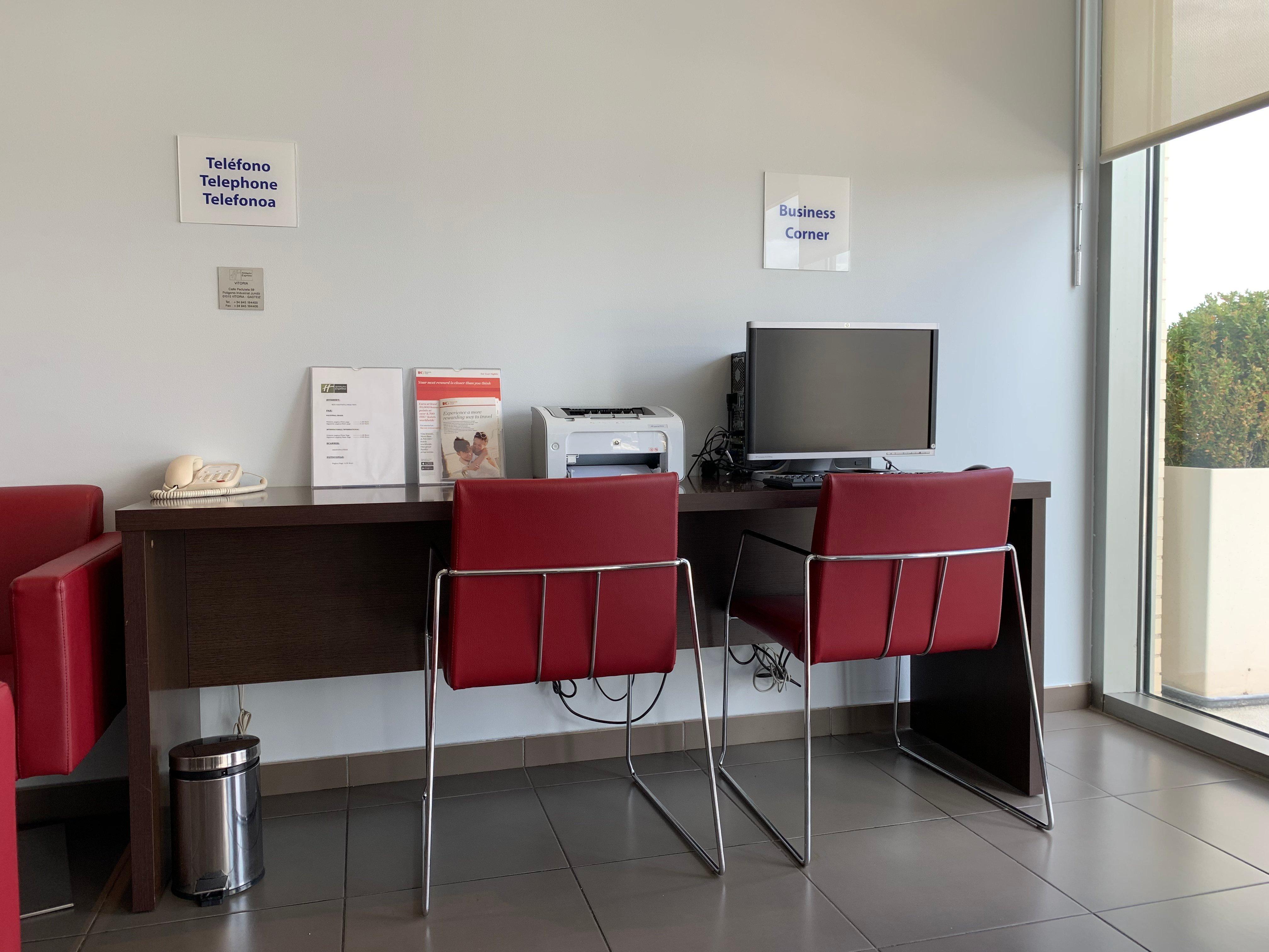 Holiday Inn Express Vitoria By Ihg Εξωτερικό φωτογραφία