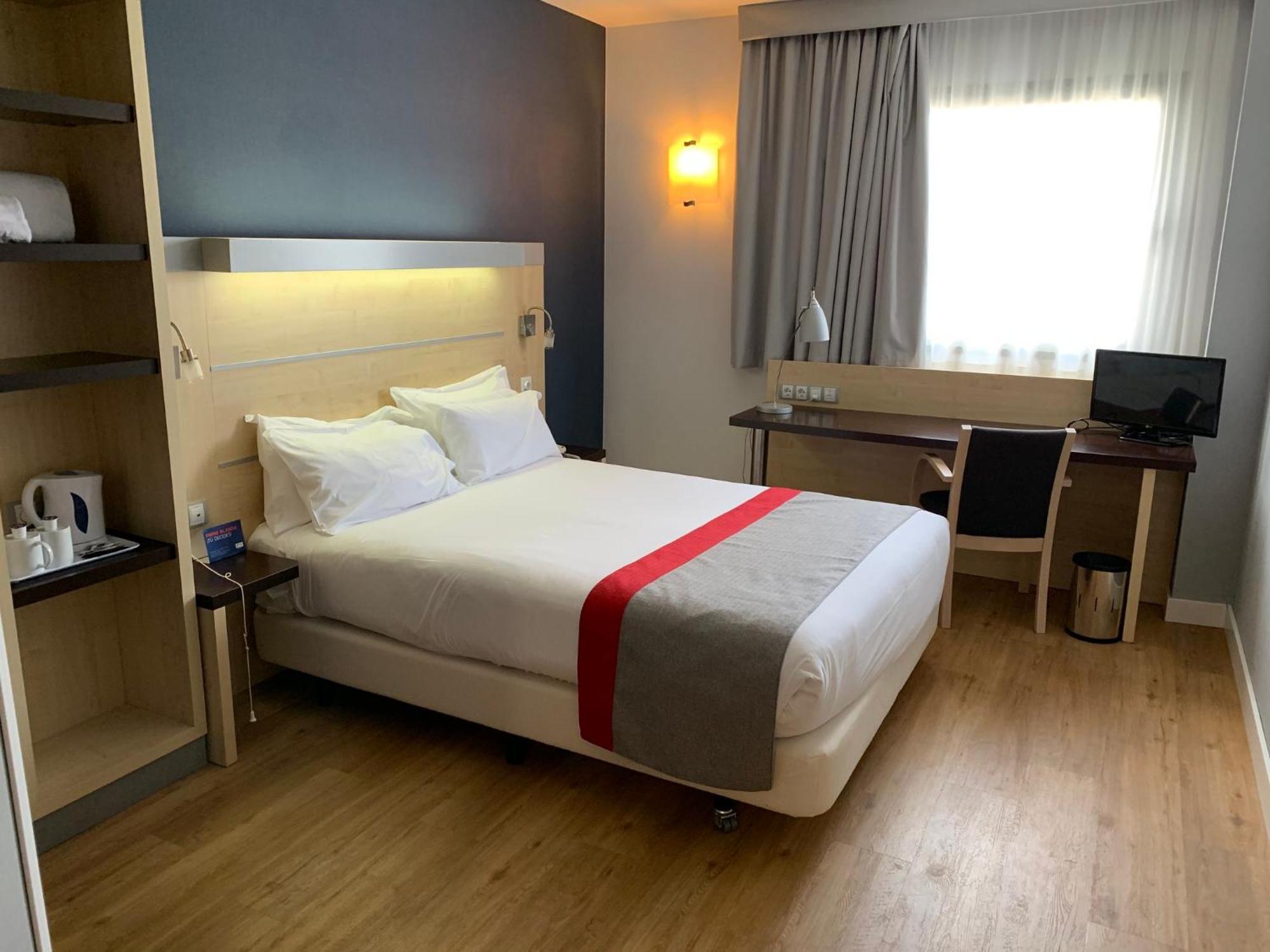Holiday Inn Express Vitoria By Ihg Εξωτερικό φωτογραφία