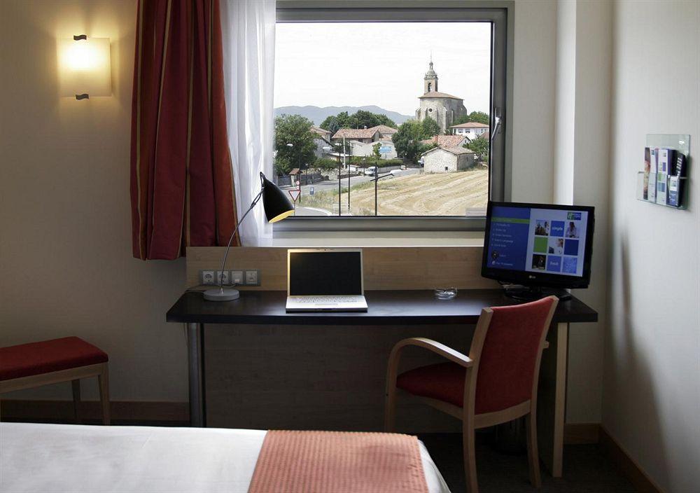Holiday Inn Express Vitoria By Ihg Δωμάτιο φωτογραφία