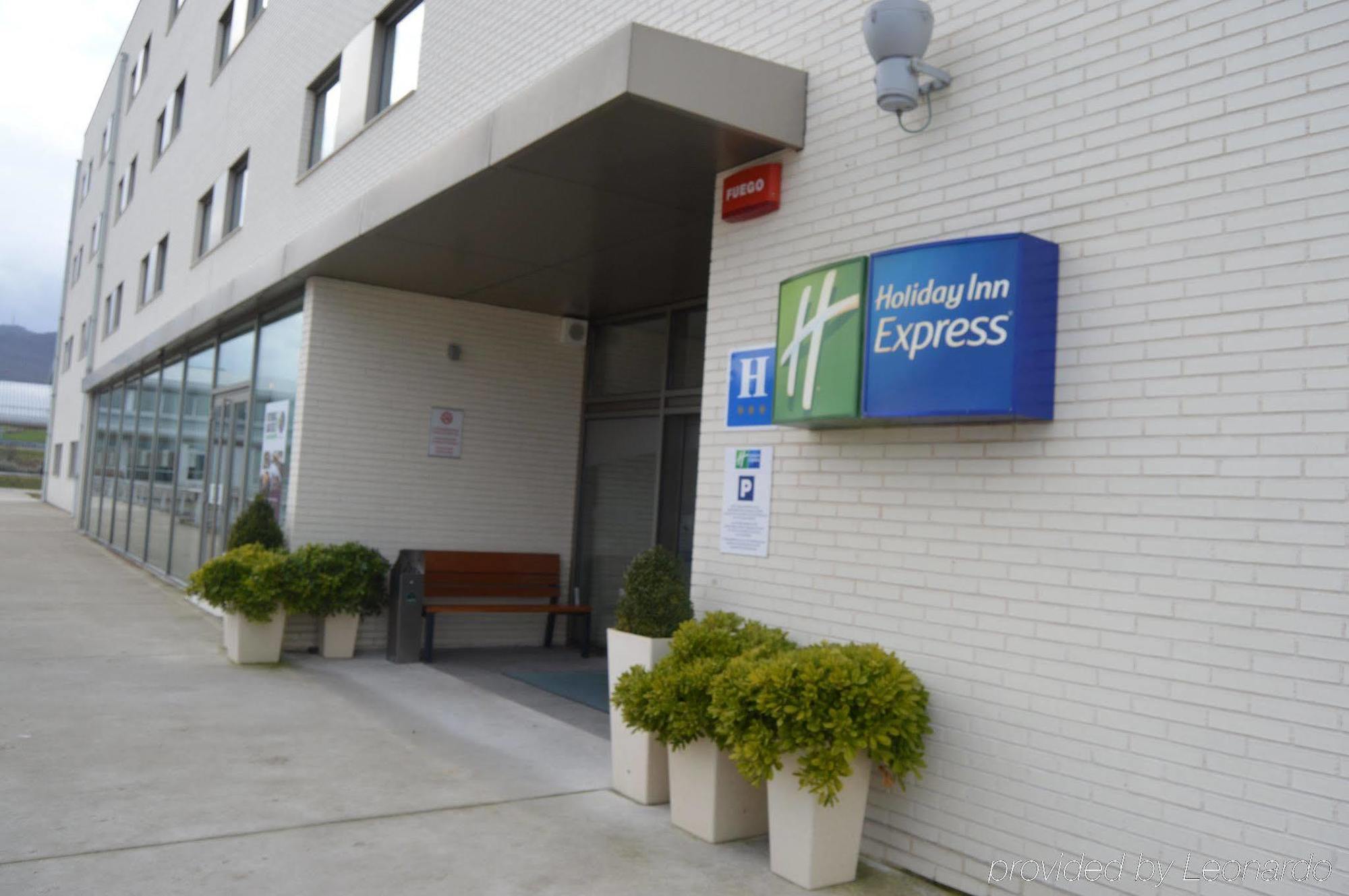 Holiday Inn Express Vitoria By Ihg Εξωτερικό φωτογραφία