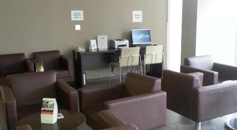Holiday Inn Express Vitoria By Ihg Εξωτερικό φωτογραφία
