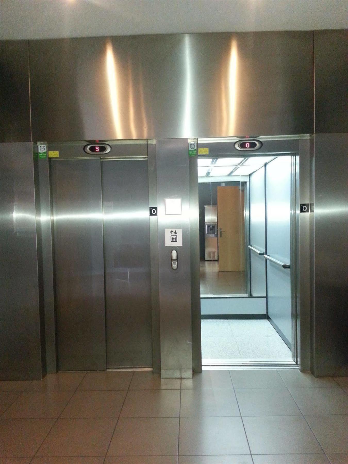 Holiday Inn Express Vitoria By Ihg Εξωτερικό φωτογραφία