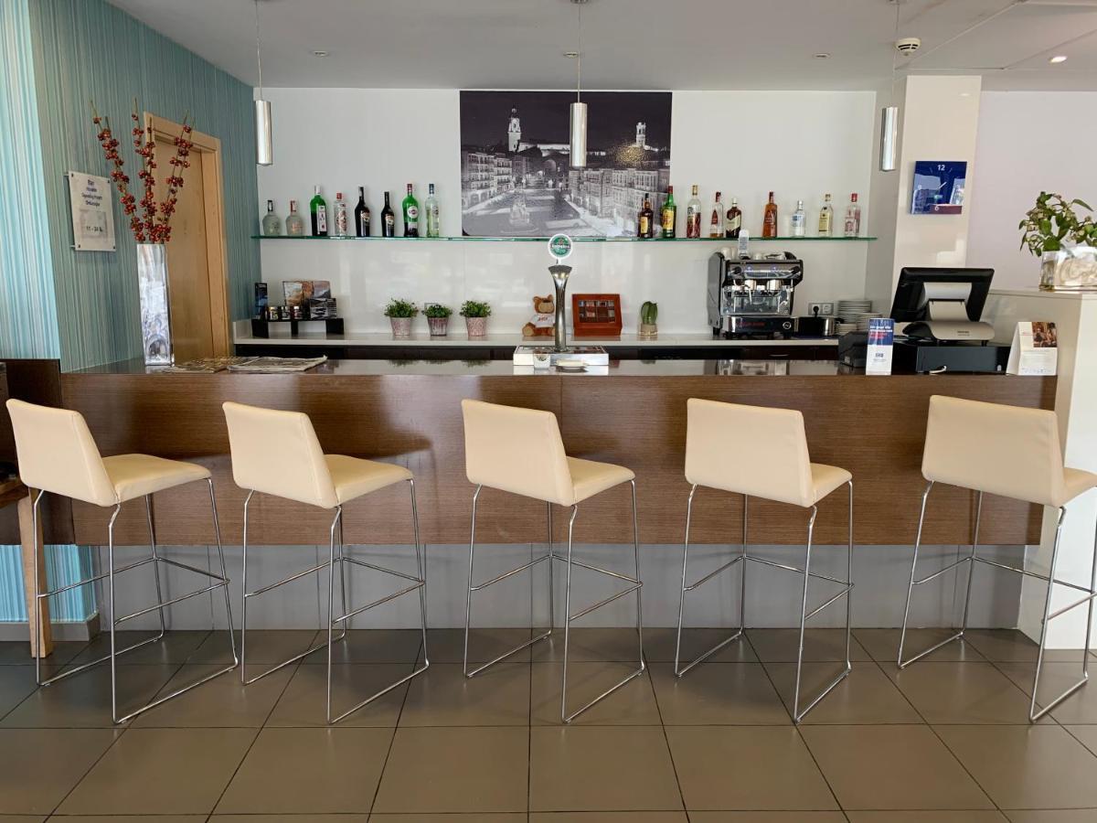Holiday Inn Express Vitoria By Ihg Εξωτερικό φωτογραφία